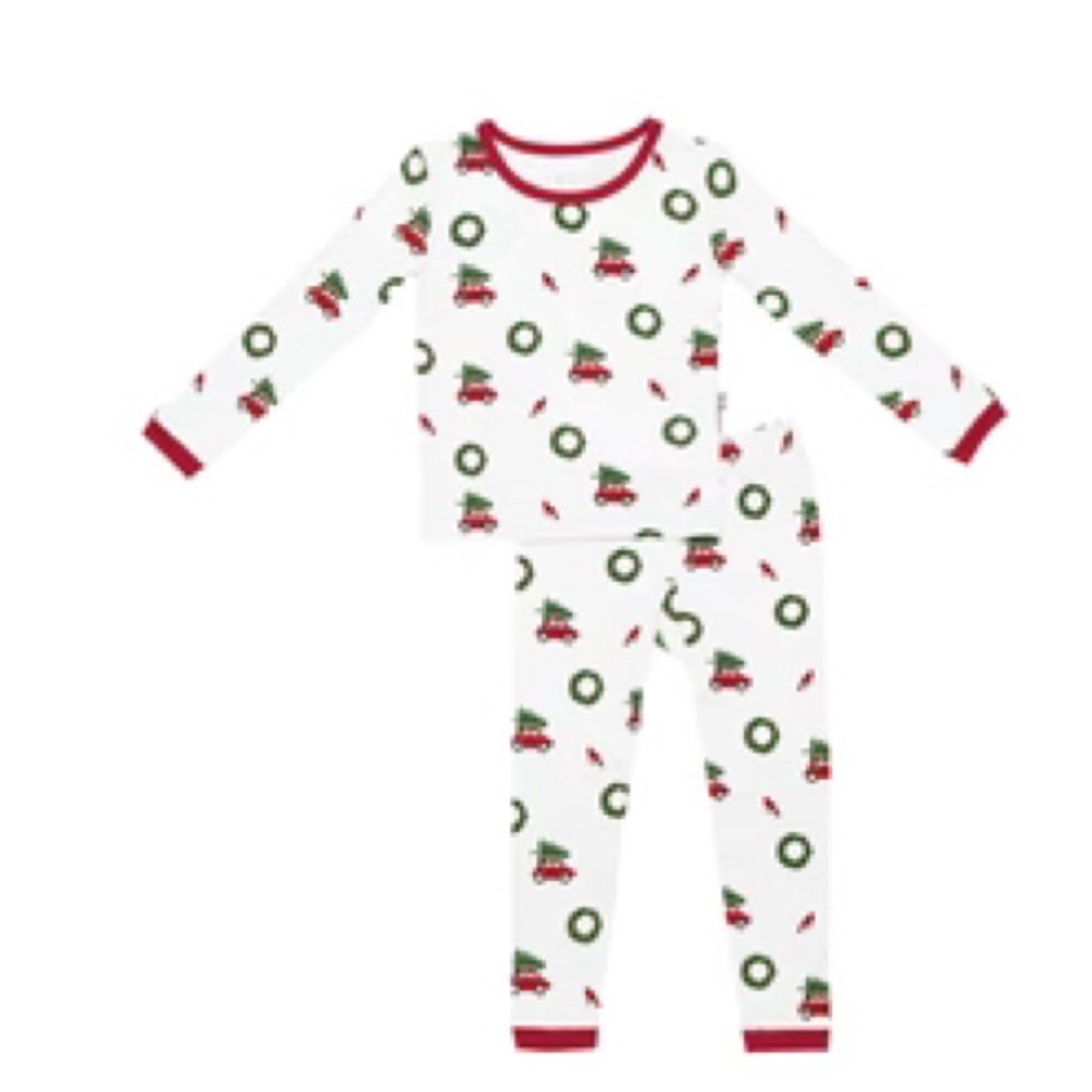 Kyte Baby 2T Long Sleeve Pajamas in Wreath Excellent Used Condition